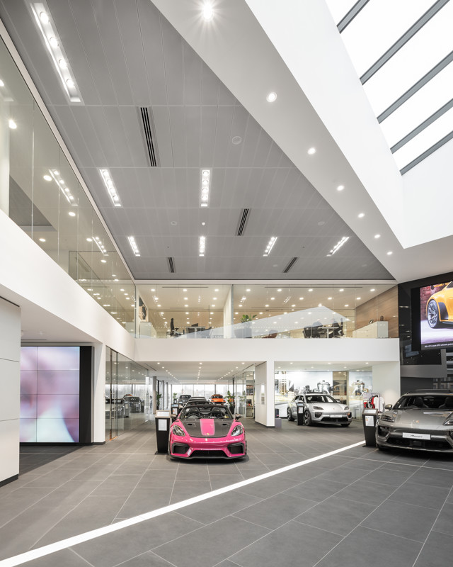 Porsche SAS120 Ret Large (5)